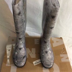 Rain boots